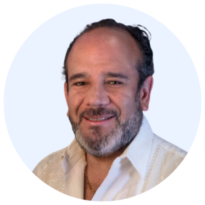 Dr. Eric Santamaría